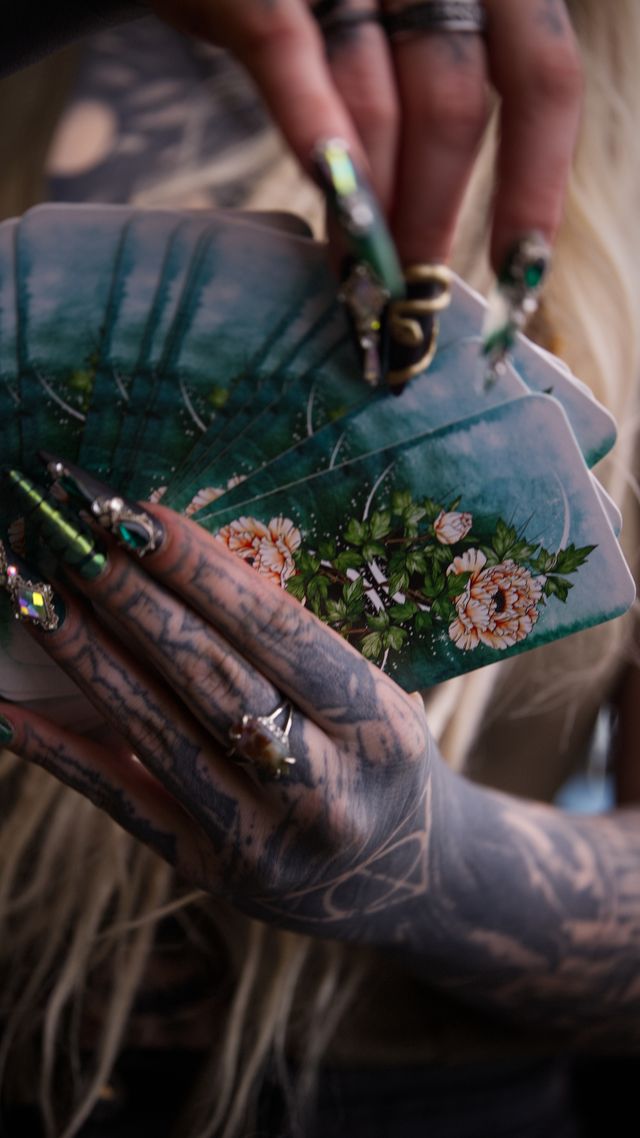 Tarot- & Oraakkelikortit