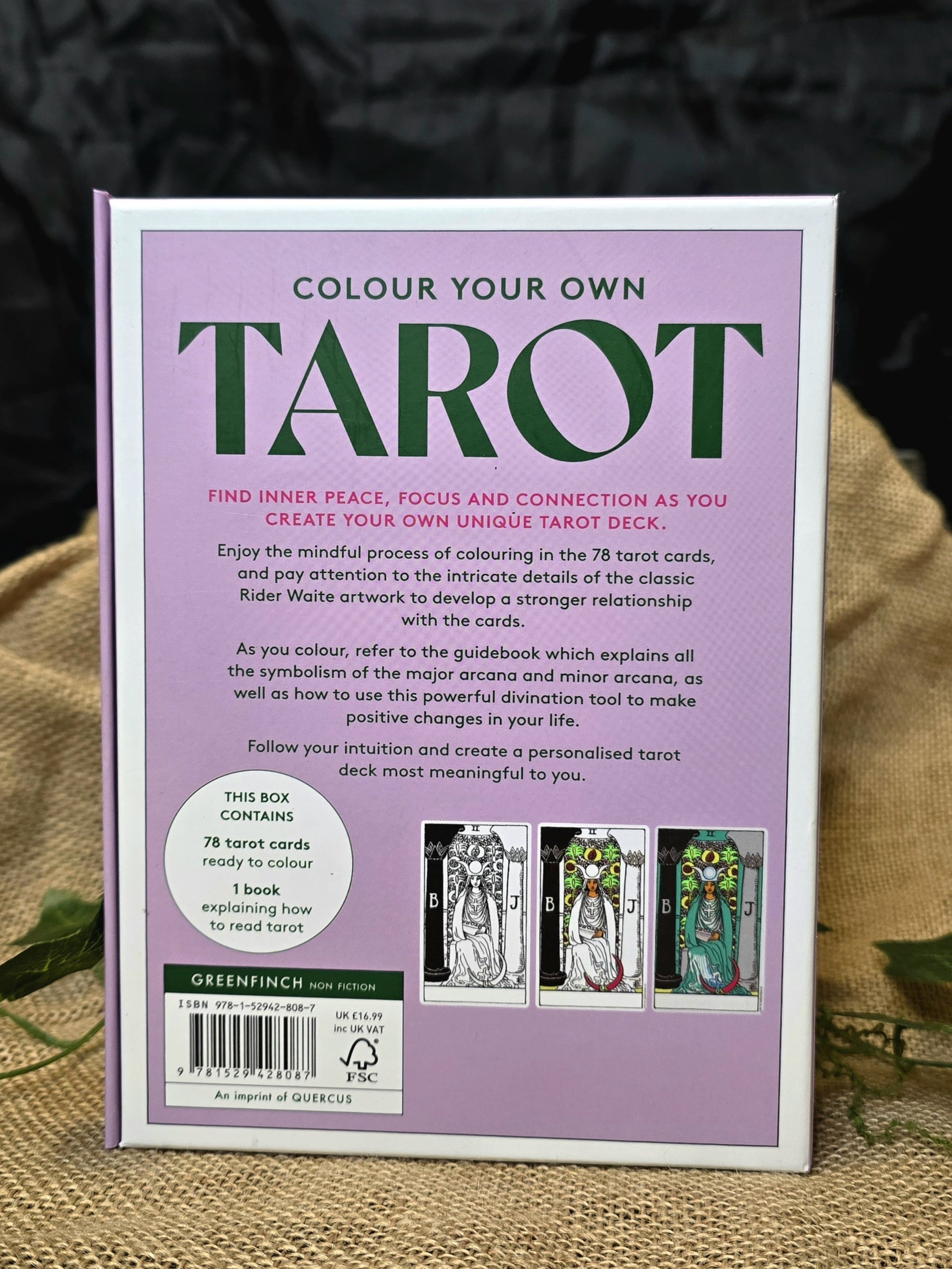 Color Your Own Tarot -tarotkortit