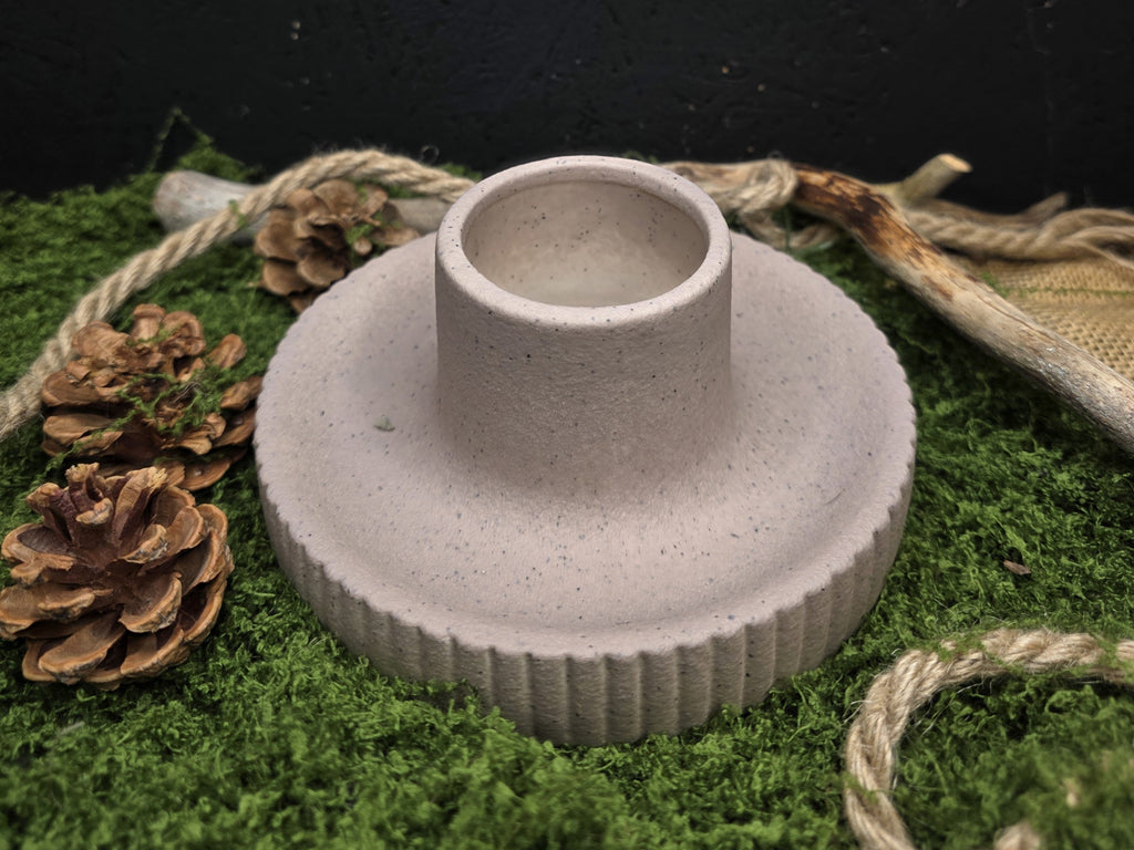 Keraaminen salvia pidike