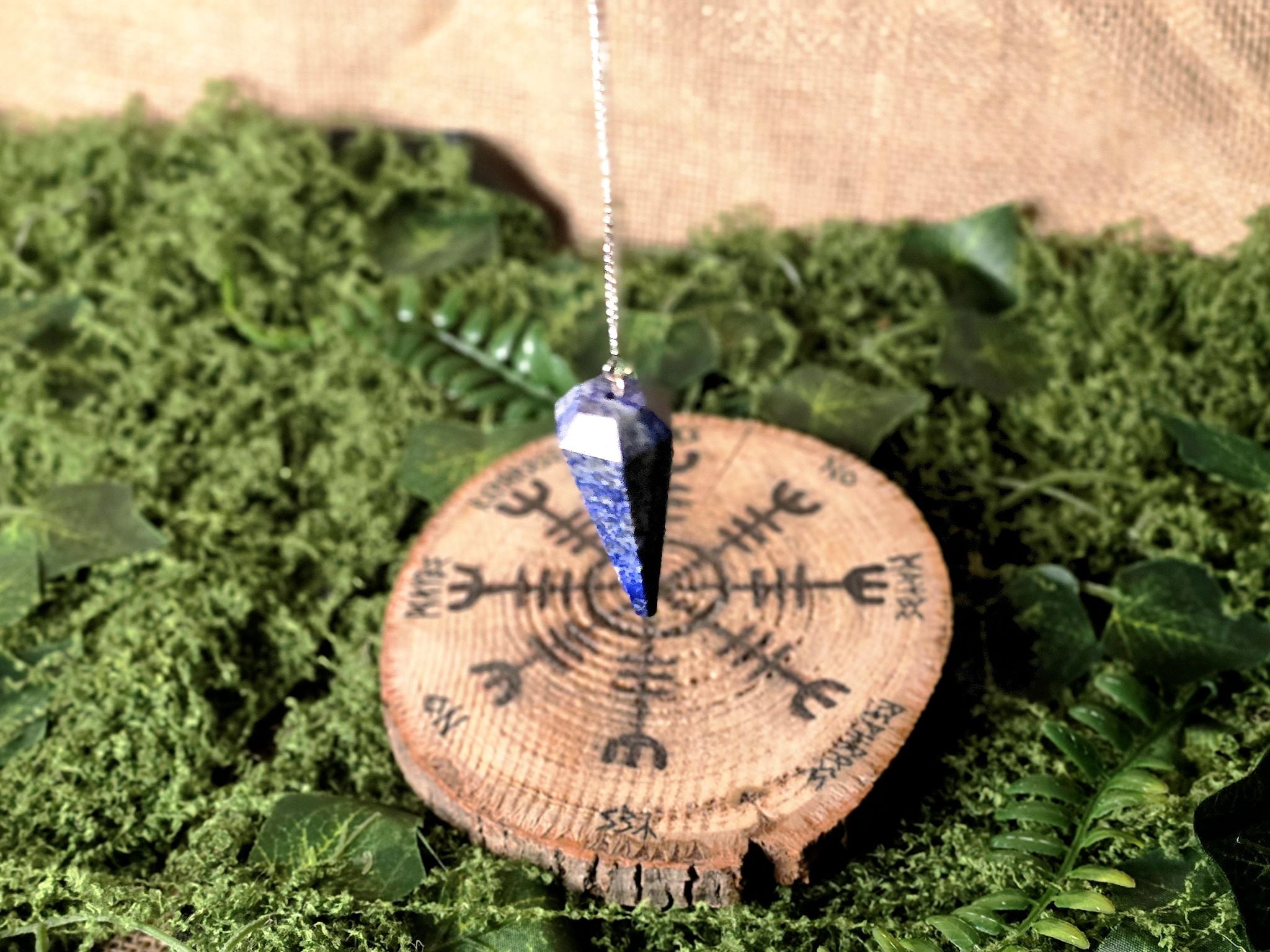 Lapis lazuli heiluri.