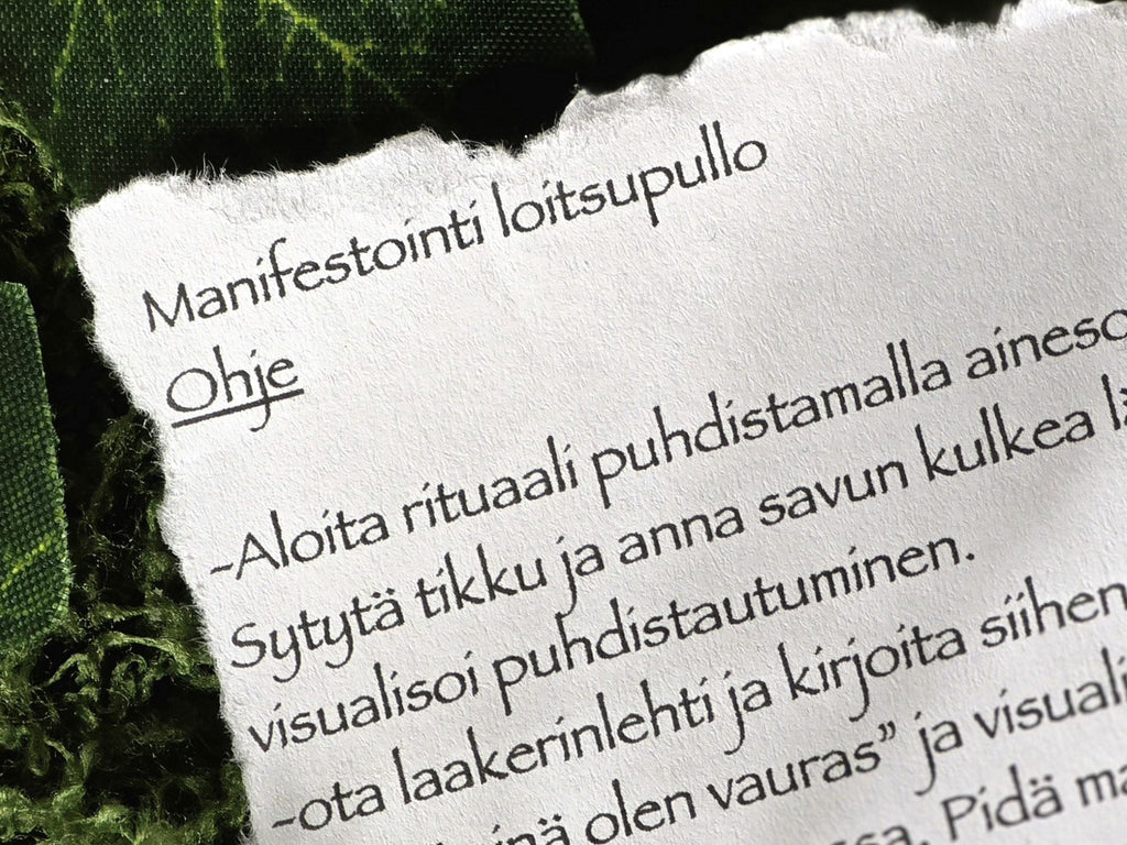 Valmistussetti loitsupullolle ohjeineen.