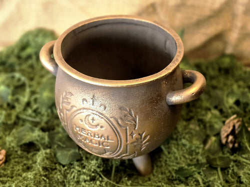Herbal macig tekstillä varustettu ruukkuu kukille tai yrteille. 