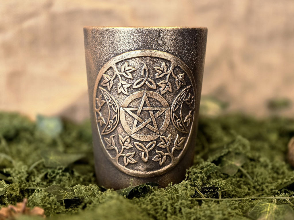 Pentagram koristeltu ruukku yrteille tai huonekasveille. 