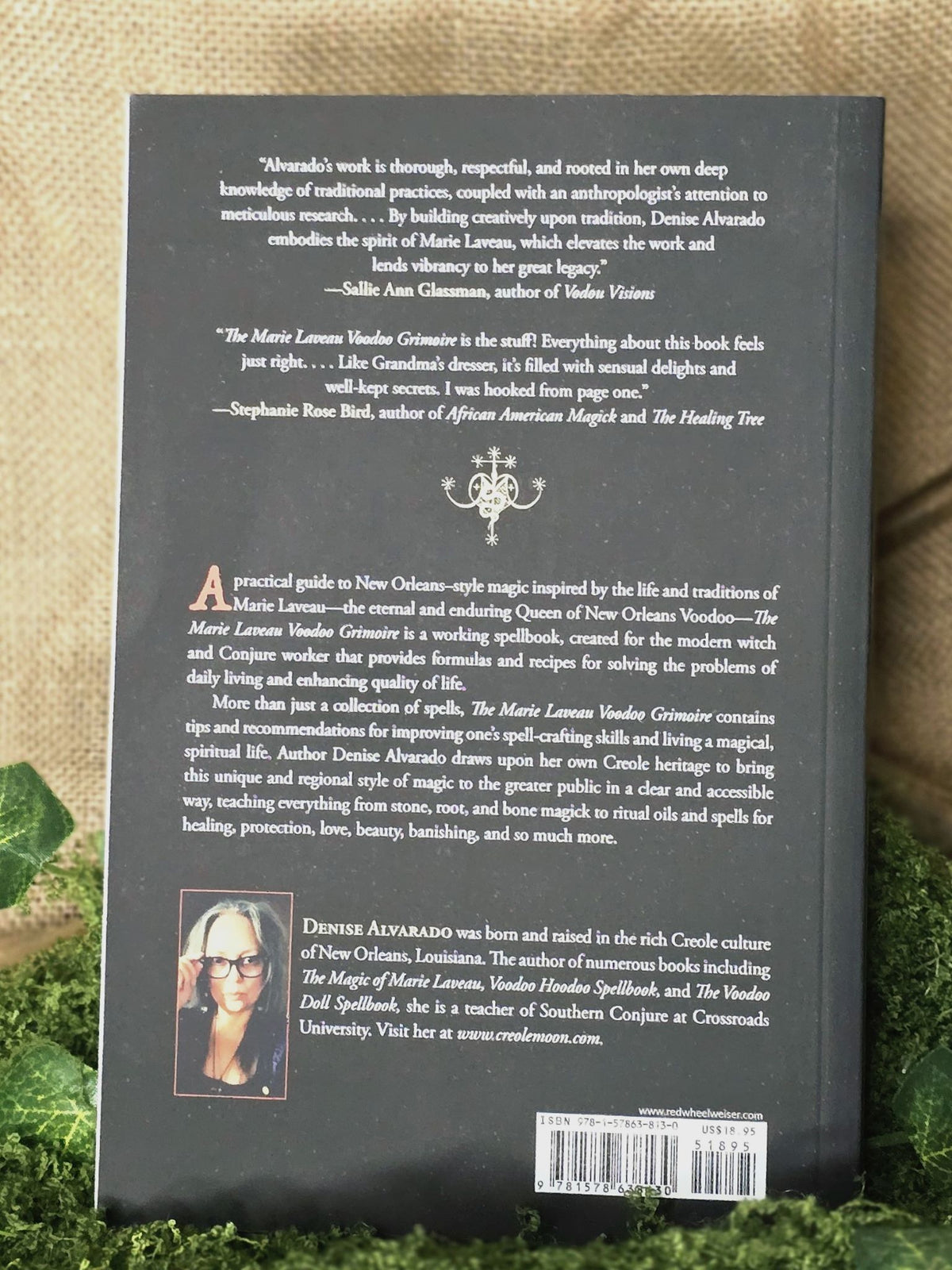The Marie Laveau Voodoo Grimoire - Rituals, Recipes, and Spells for Healing, Protection, Beauty, Love, and More