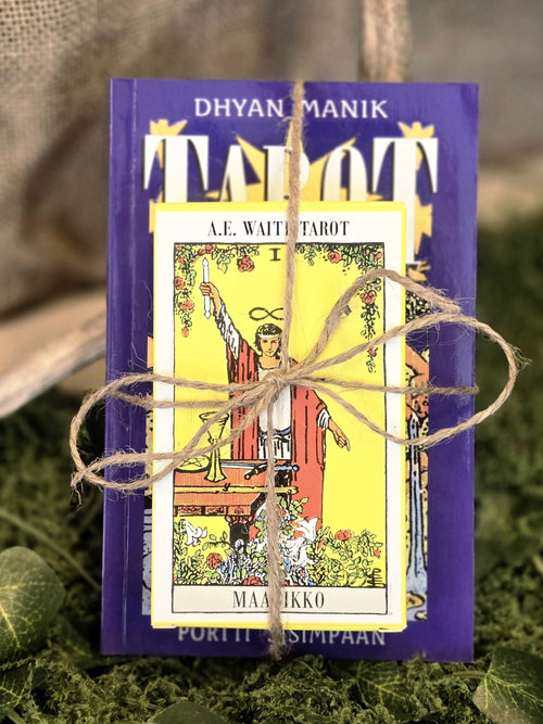 A.E. Waite Tarot -tarotkortit & Tarot Portti Sisimpään -opaskirja