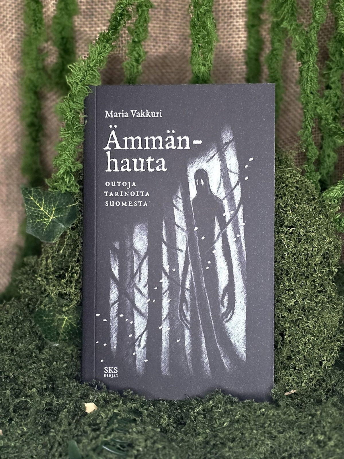 Maria Vakkurin kirja Ämmänhauta.