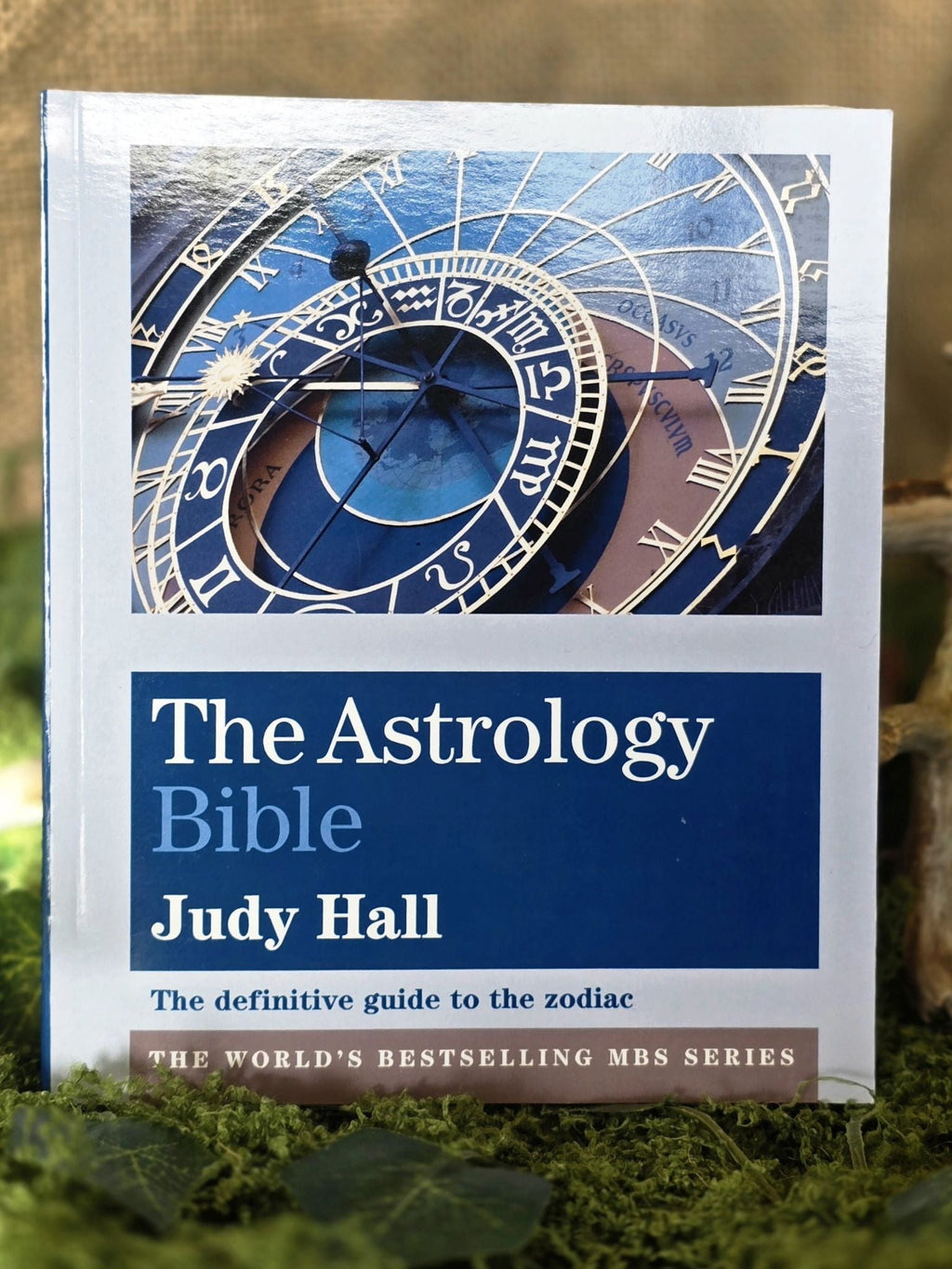 Astrology Bible - The definitive guide to the zodiac. Englannin kielinen kirja