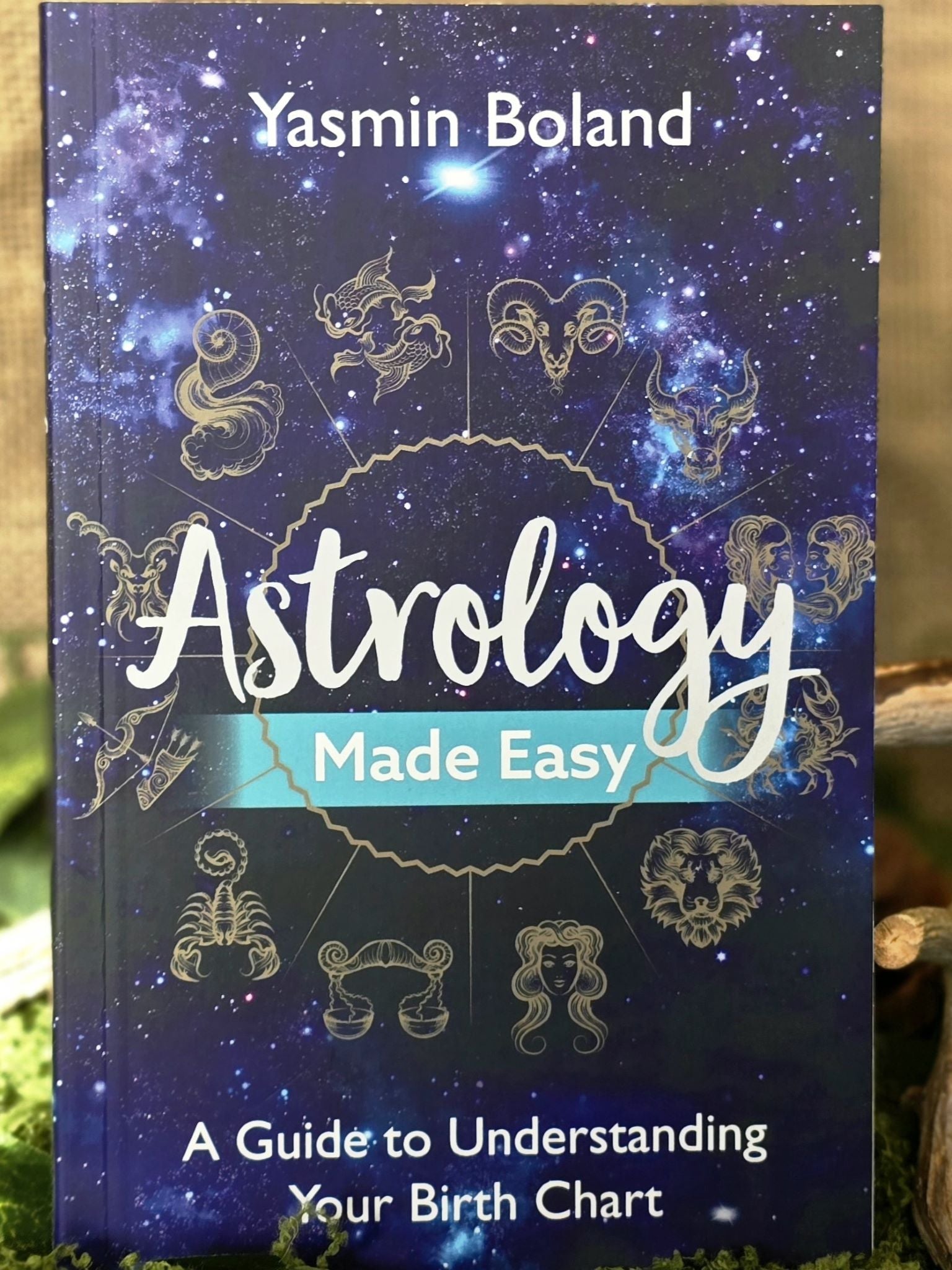 Yasmin Boland kirja Astrology Made Easy - A Guide to Understanding Your Birth Chart.