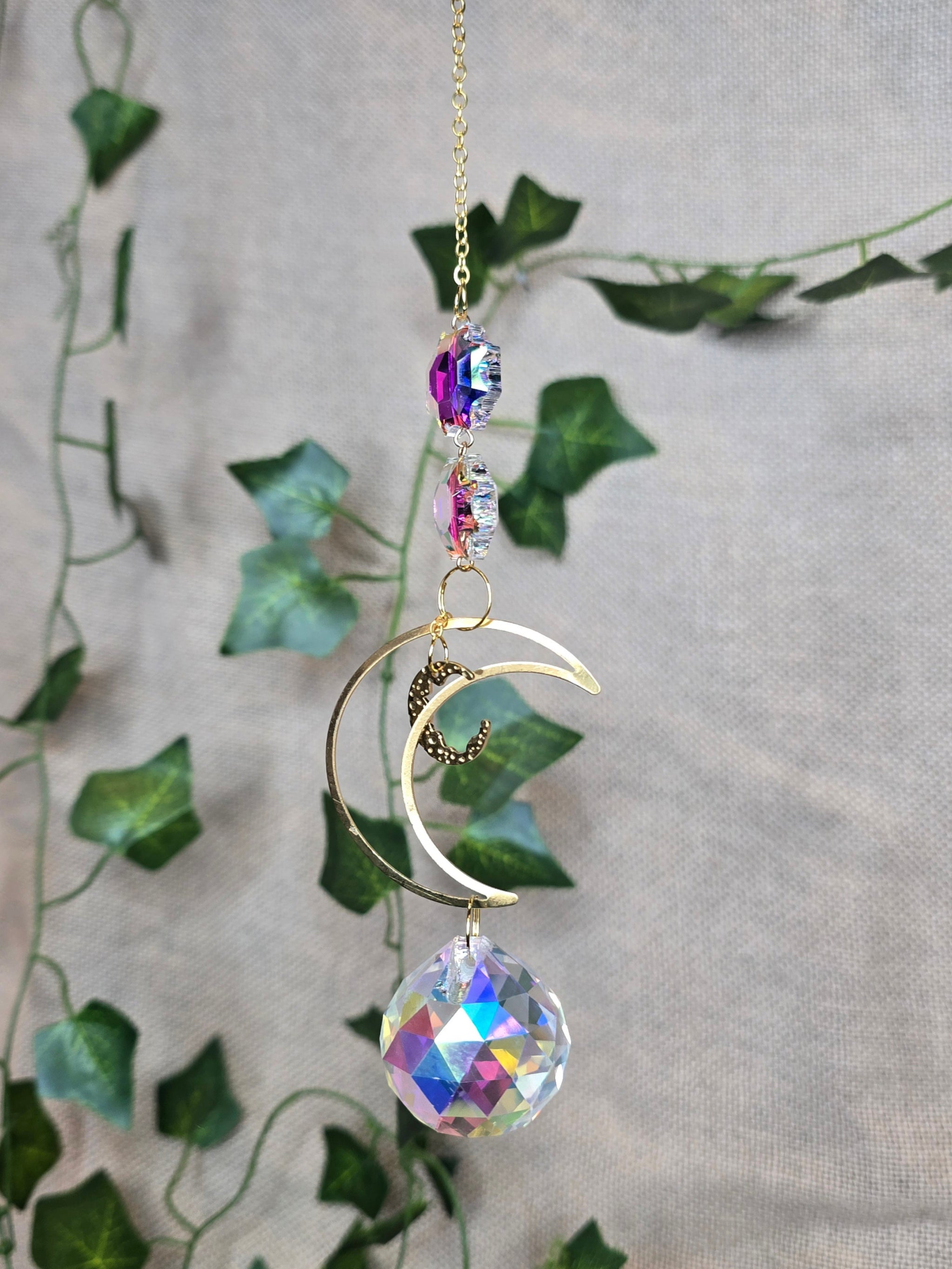 Aurinkosieppari, kuu kuvio, lasikristallit.