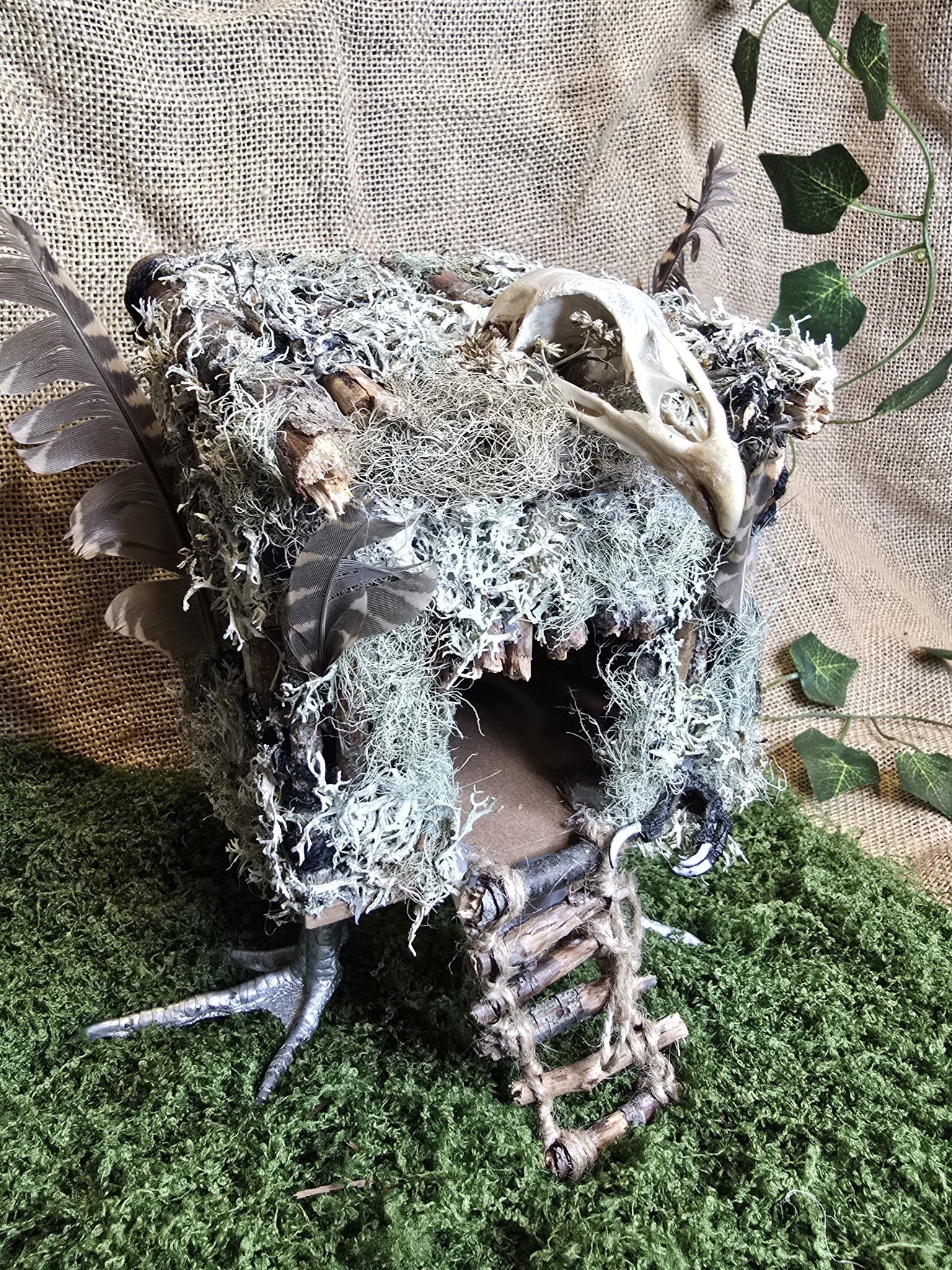 Baba Yagan Mökki - koriste - Inked Mystiqs