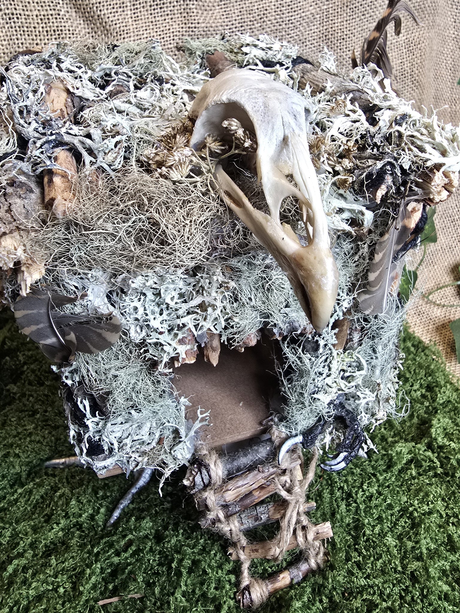 Baba Yagan Mökki - koriste - Inked Mystiqs