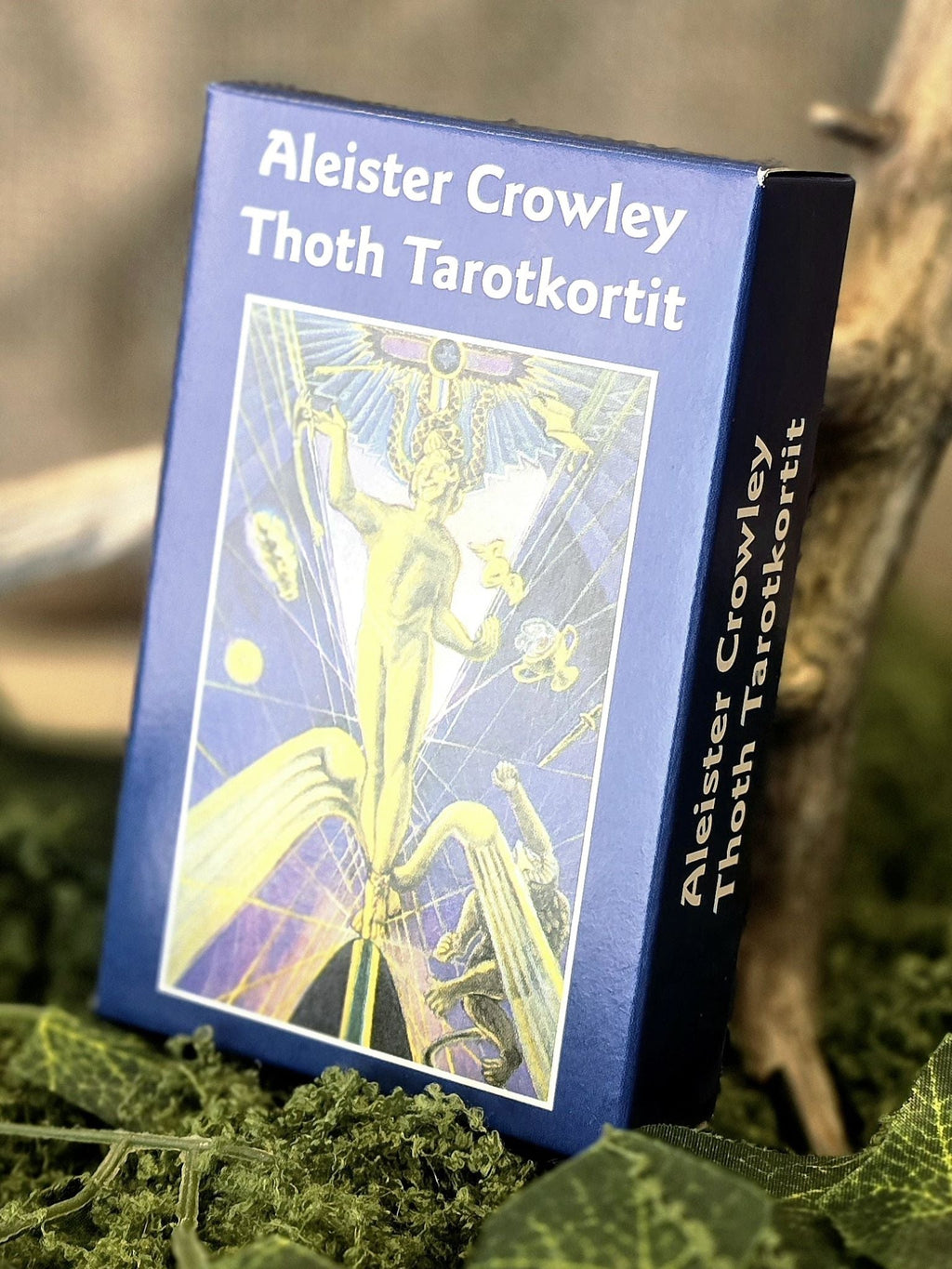 Crowley Thot -tarotkortit & Tarot Sielun peili -opaskirja.
