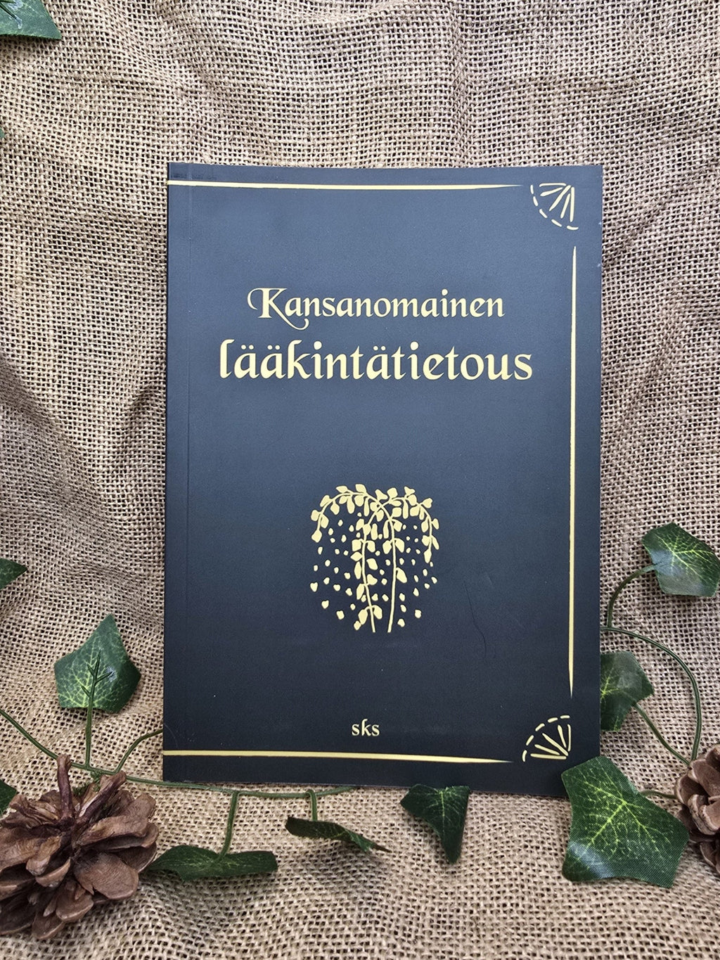 Kansanomainen lääkintätietous - Inked Mystiqs