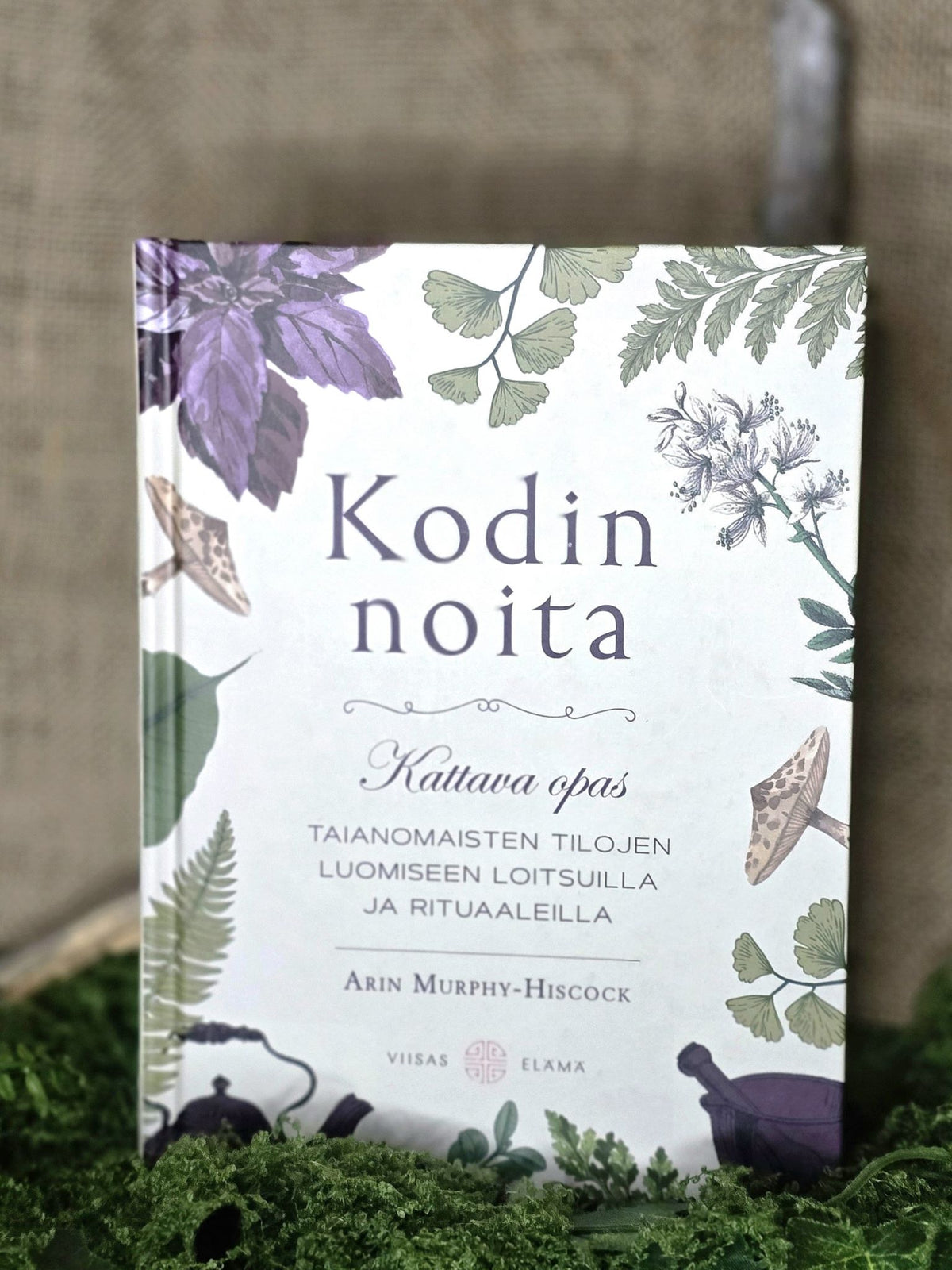 Kodin noita kirja. 