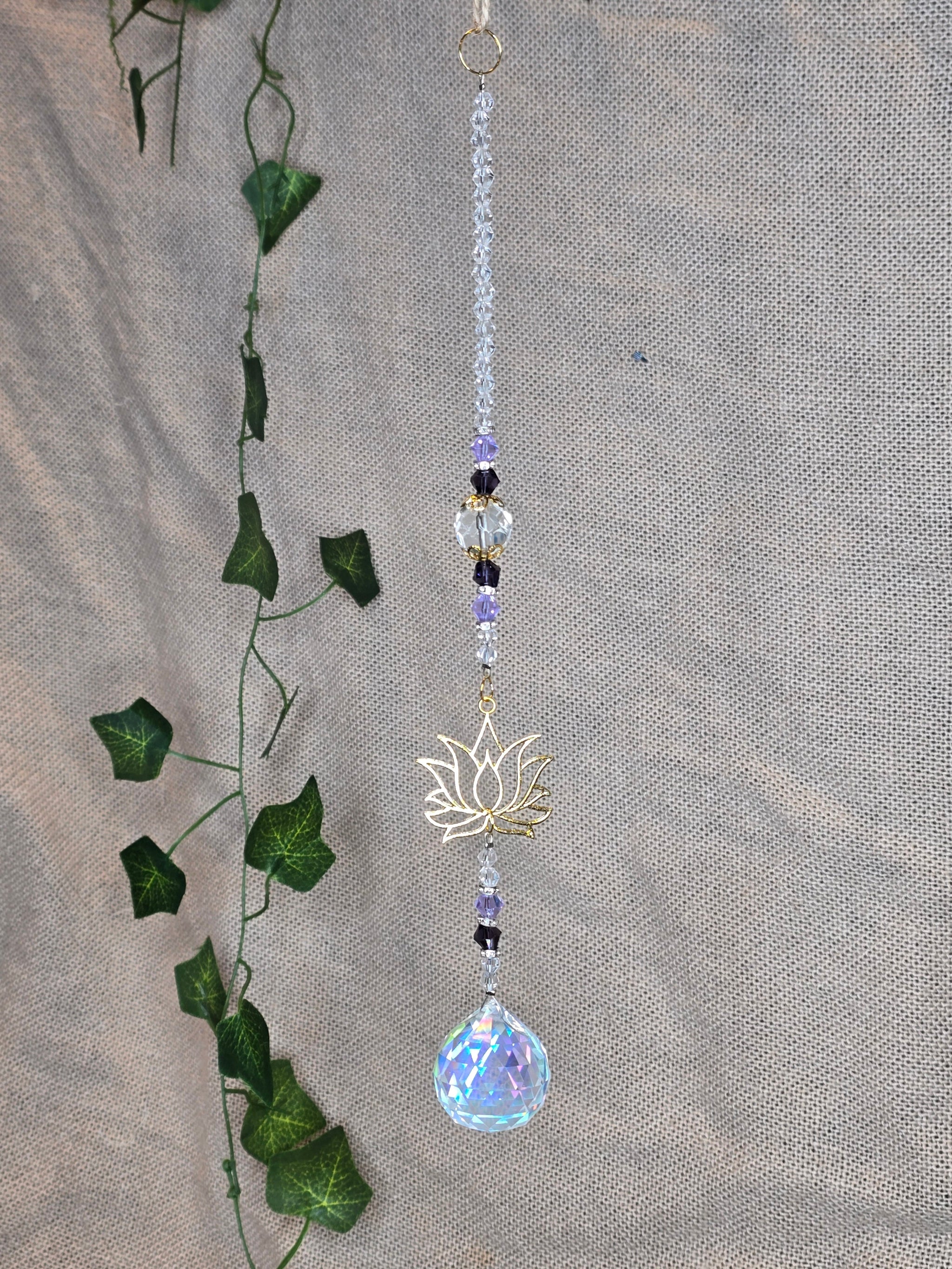 Kaunis kristalli aurinkosieppari.