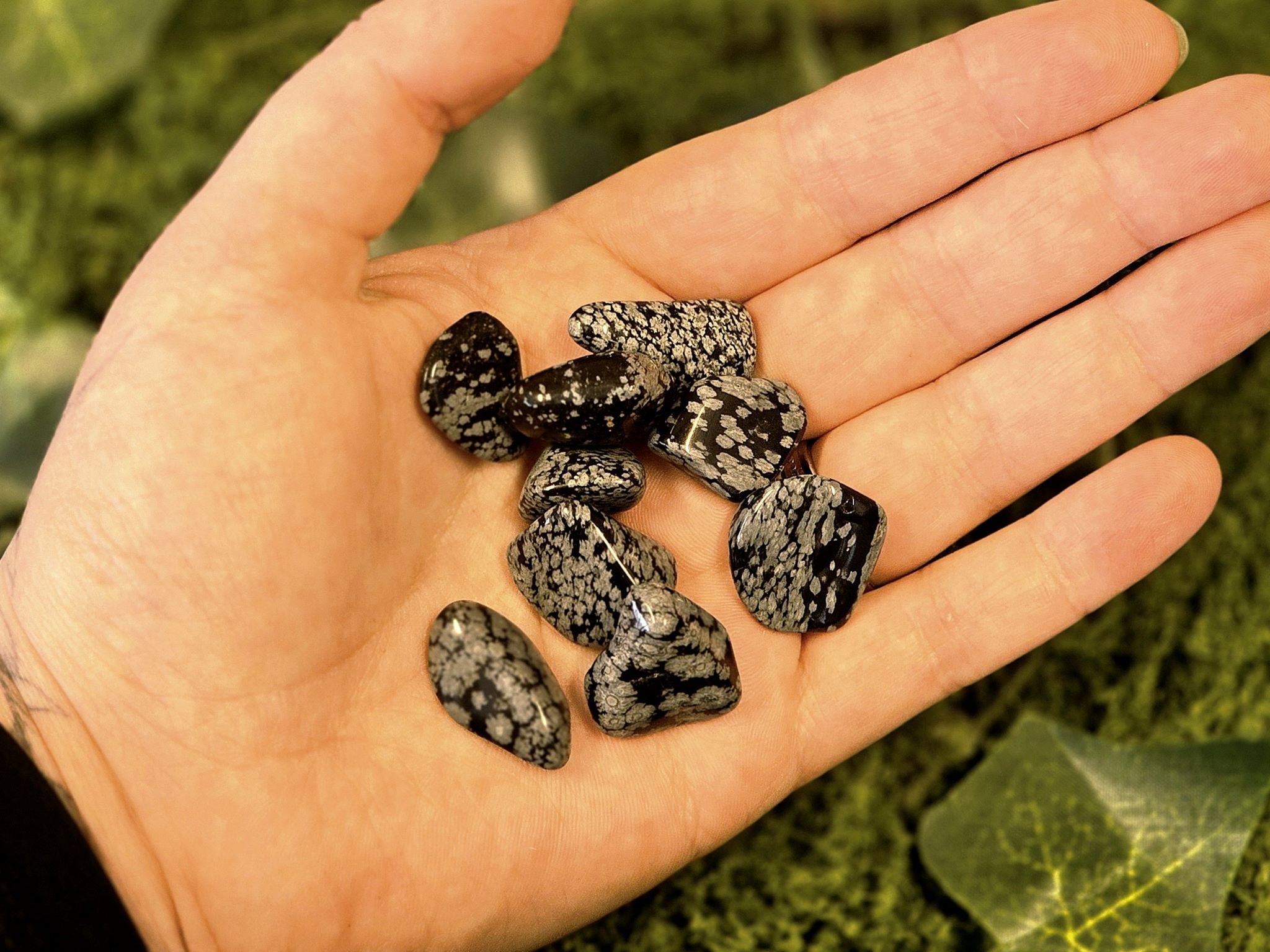 Lumihiutale Obsidiaani pieni - Inked Mystiqs