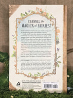 Keiju opas englanniksi. Modern witchcraft guide to fairies.
