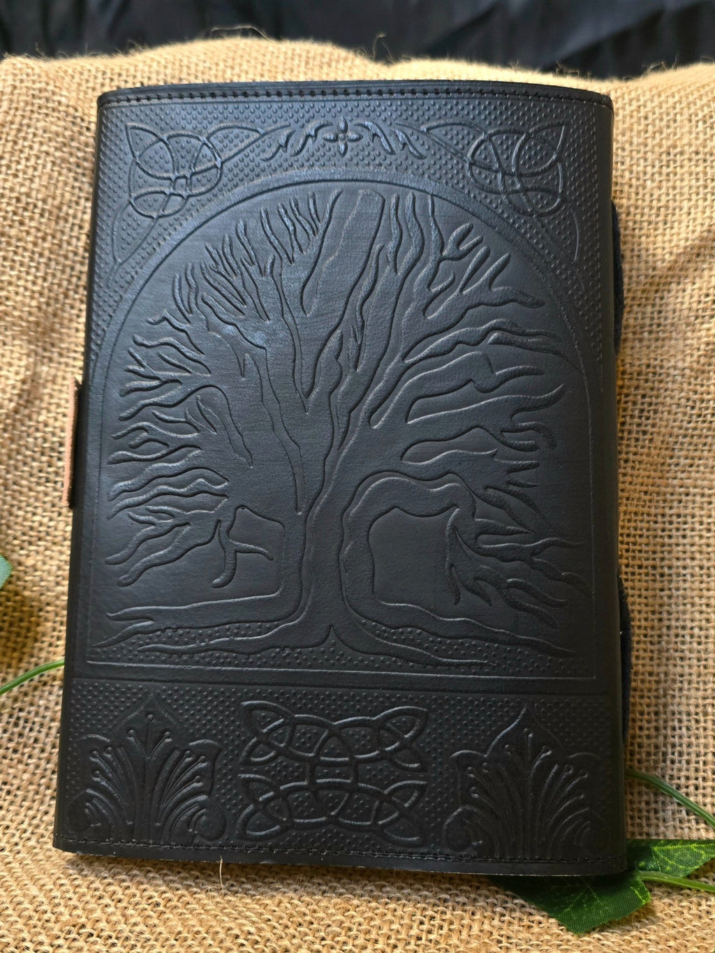 Musta Elämänpuu - muistikirja - Inked Mystiqs