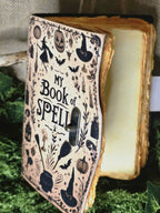 Muistikirja My book of spells tekstillä. 