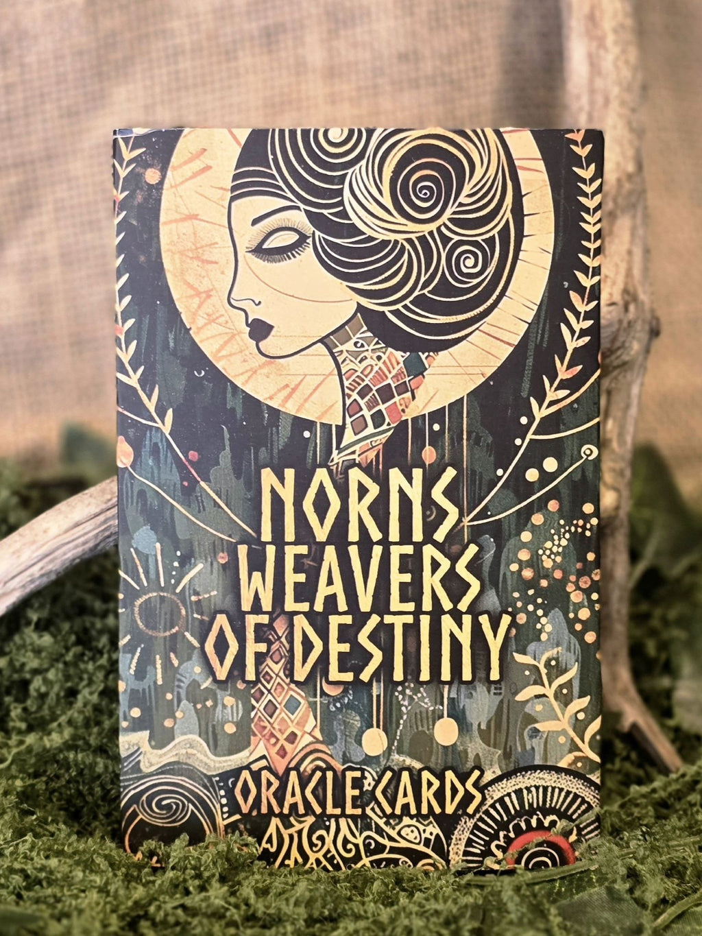 Norns Weavers of Destiny -oraakkelikortit.