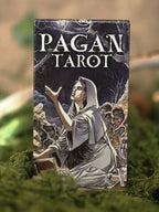 Pagan Tarot kortit Inked Mystiqs noitakaupasta!