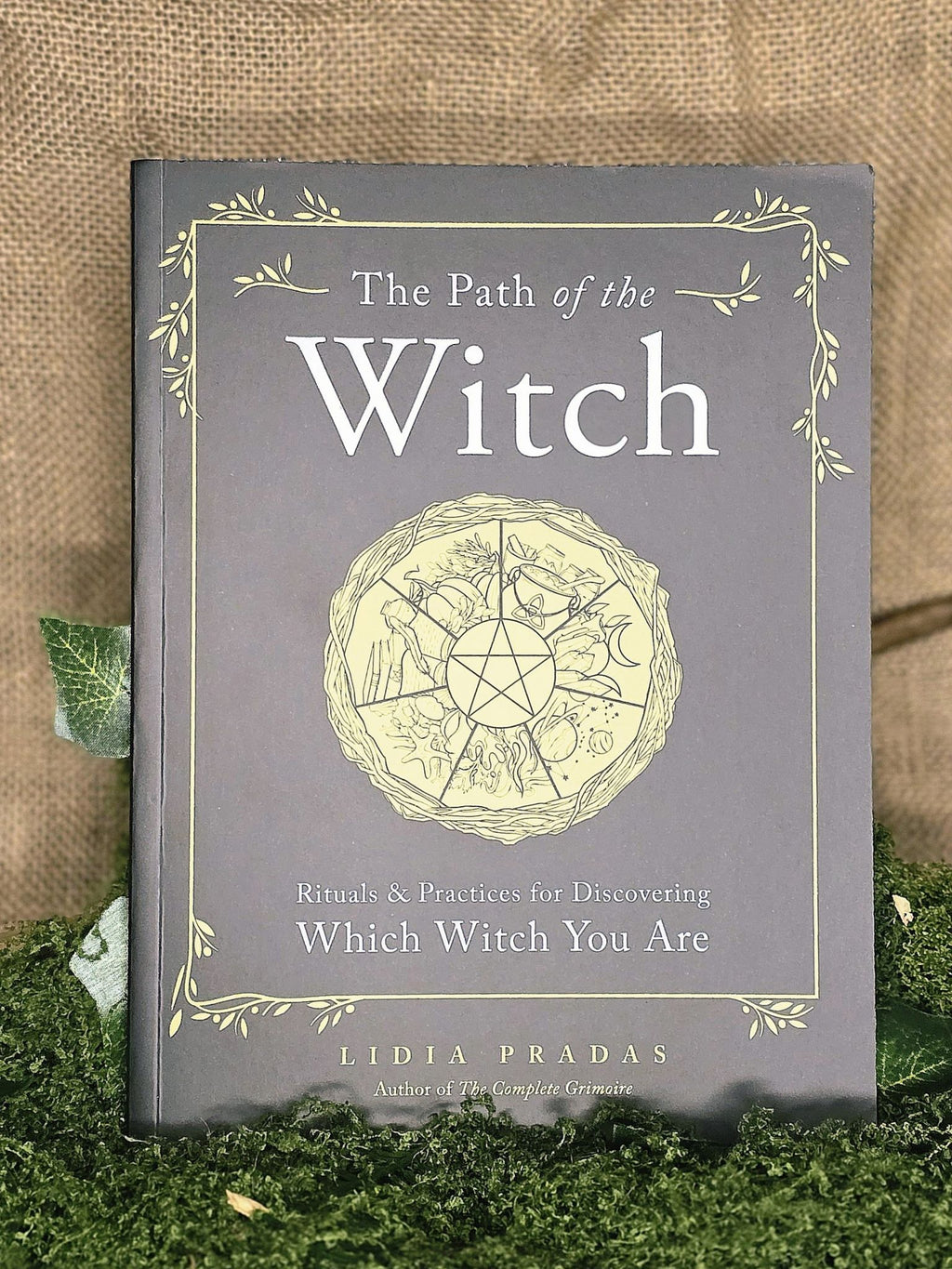 The path of the witch kirja engalanniksi.