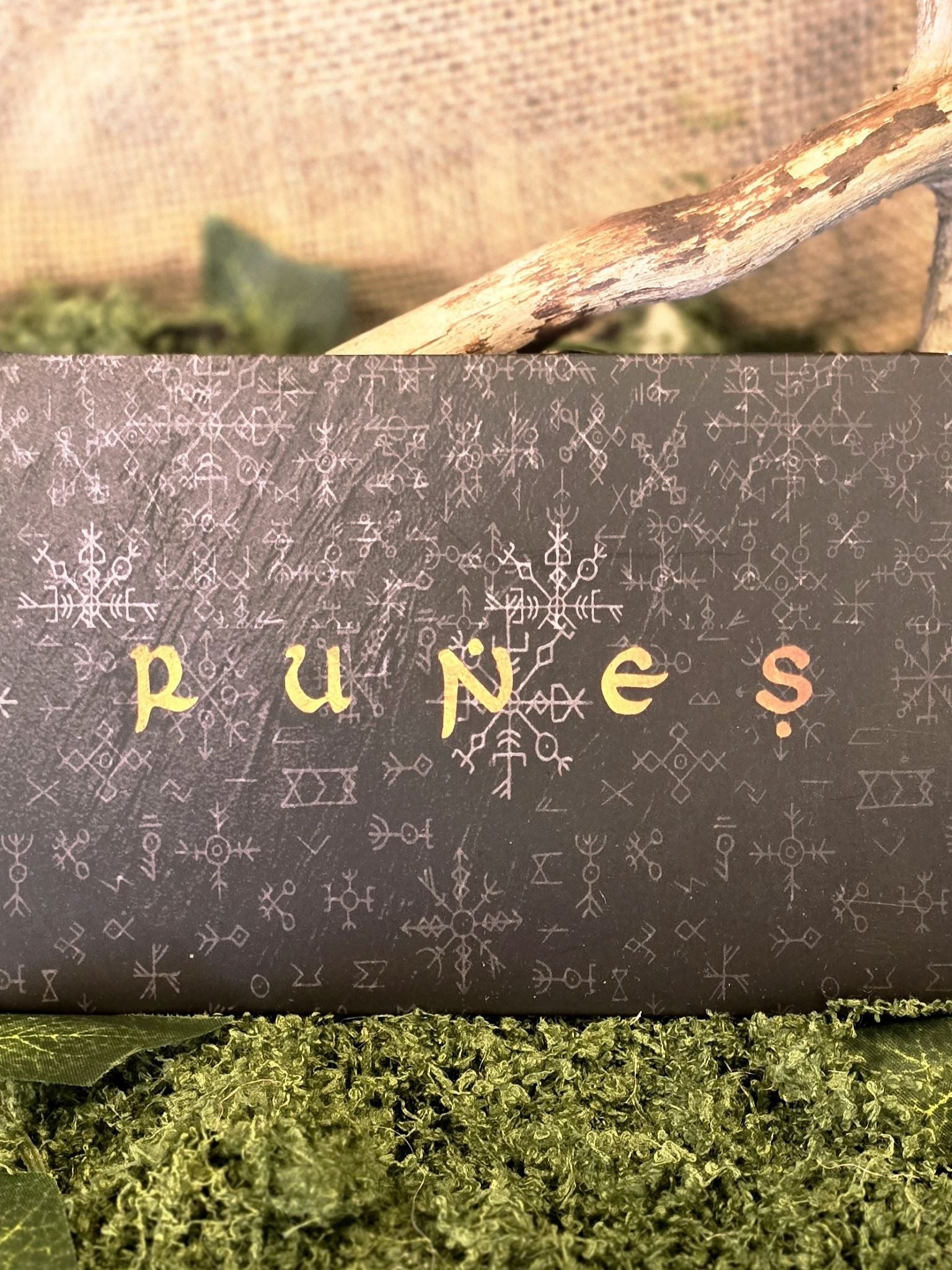 Runes Deck kortit