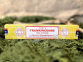 Satya Frankincense suitsuketikut Inked Mystiqs noitakaupasta. 