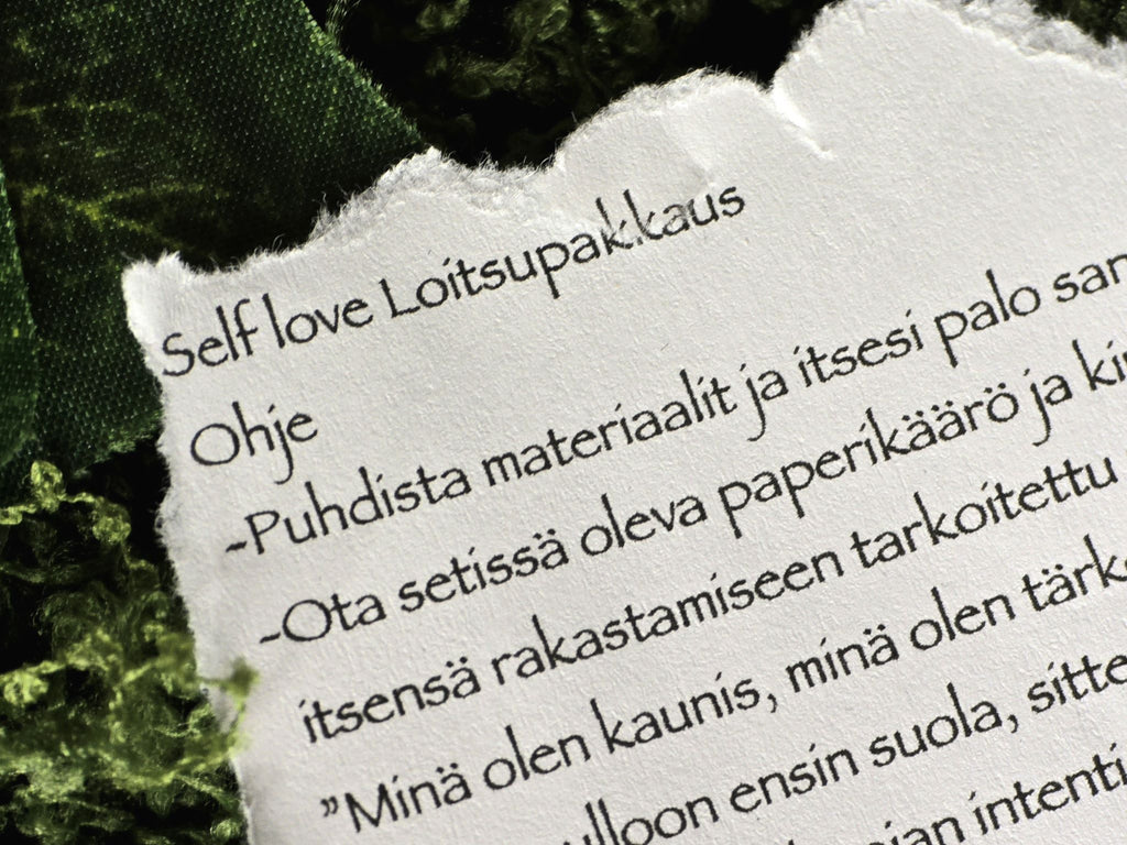 Loitsupullon valmistussetti.