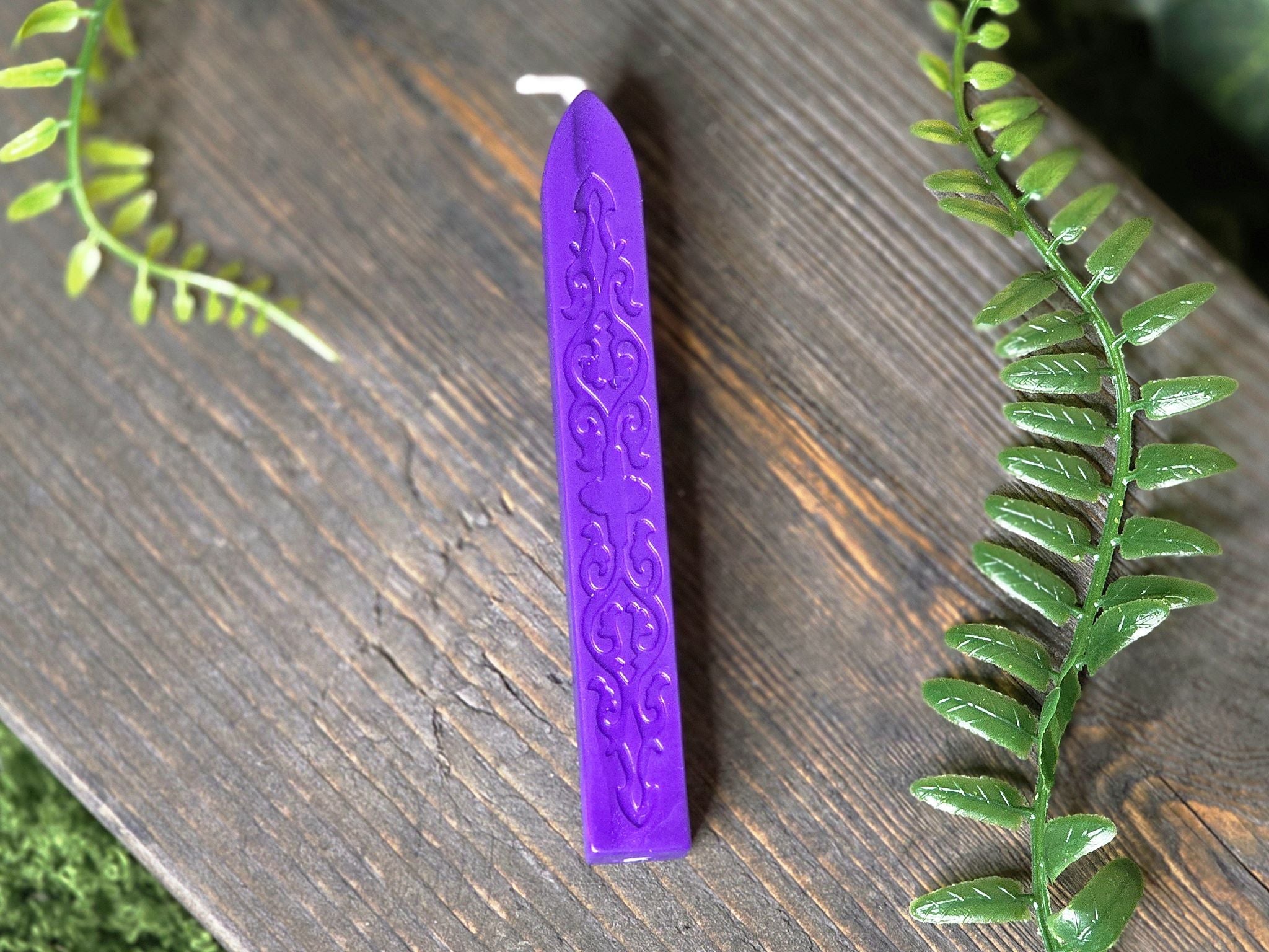 Violetti sinettivahapuikko.