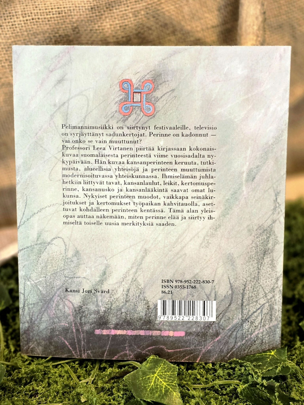 Suomalainen kansanperinne, Leena Virtanen kirja. takakansi.