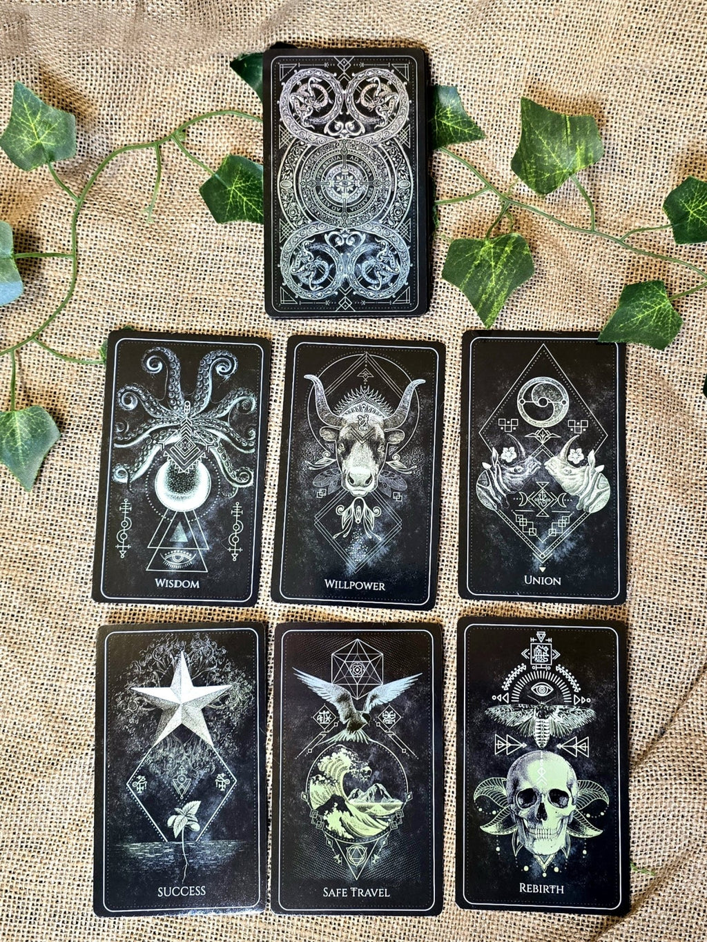 Talisman Oracle - oraakkelikortit - Inked Mystiqs