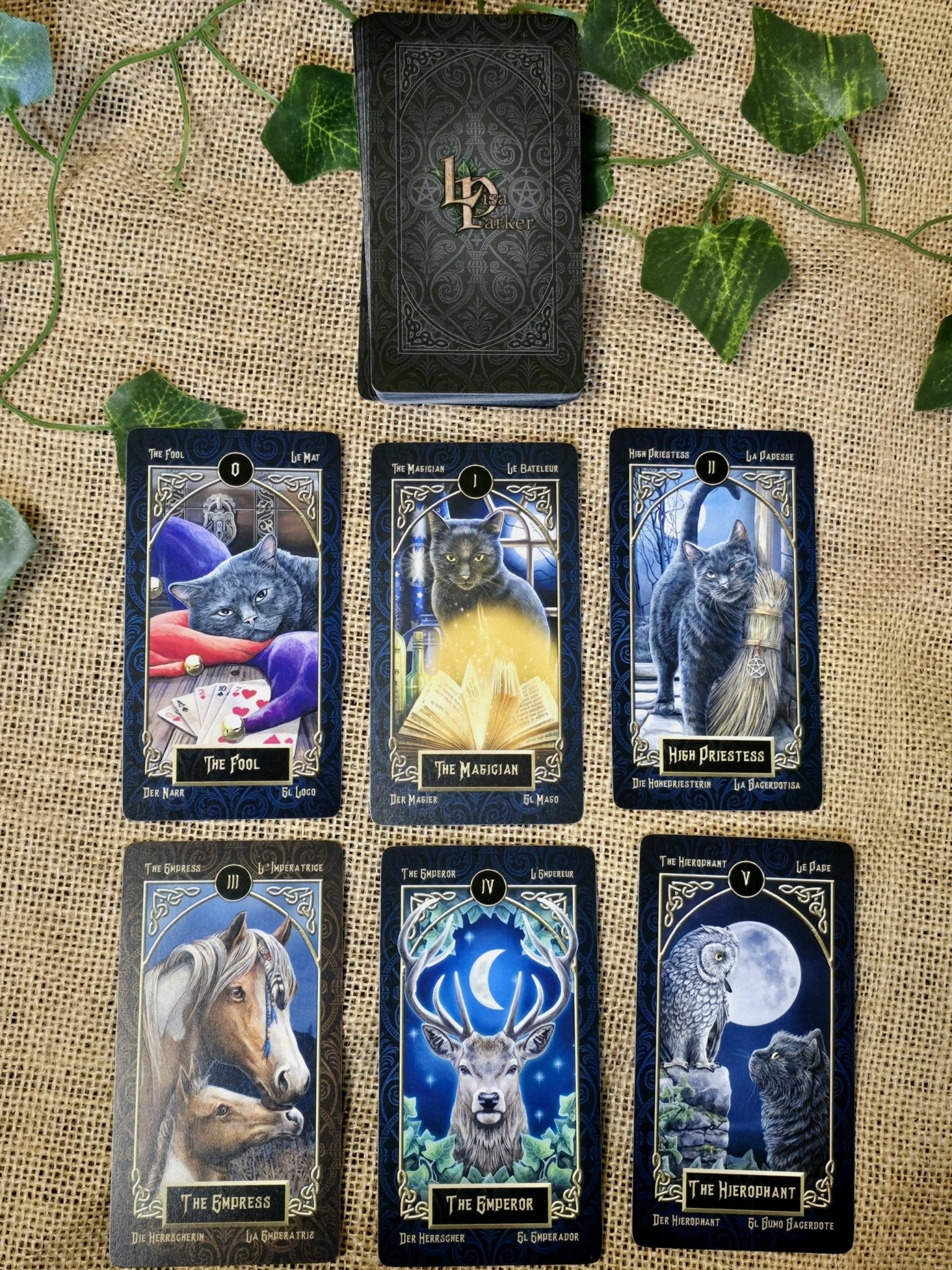 Tarot Familiars - tarotkortit - Inked Mystiqs