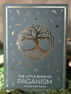The Little Book of Paganism - A Modern Introduction to Ancient Spiritual Practices. Kirjoja englanniksi Inked Mystiqs noitakaupasta!