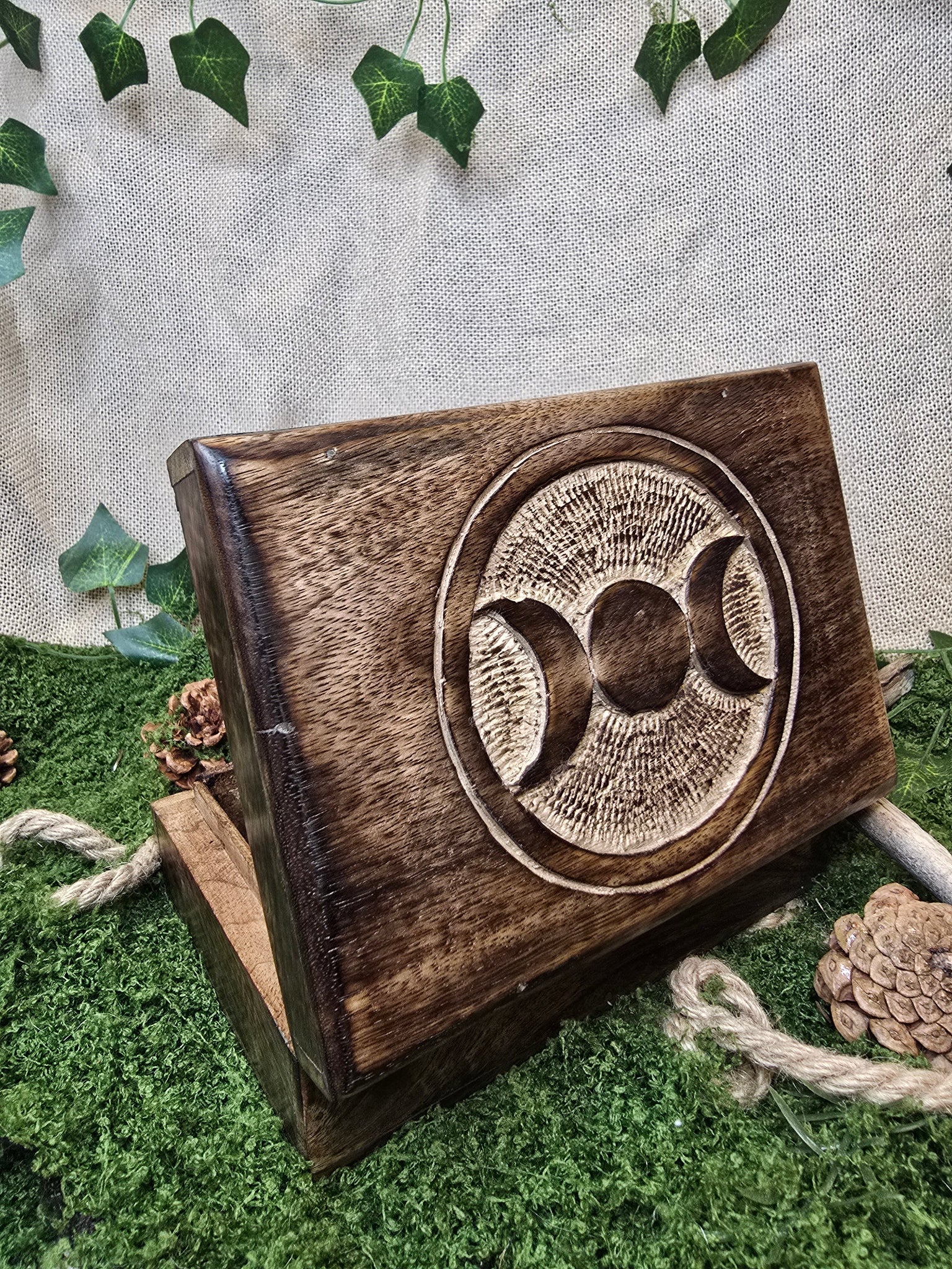 Triple Moon puinen laatikko - Inked Mystiqs