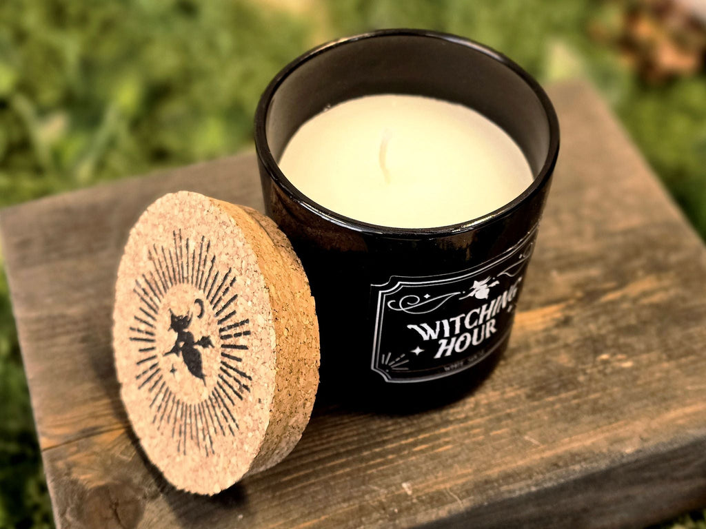 Witching hour tuoksykynttilä, valko salvian tuoksu.