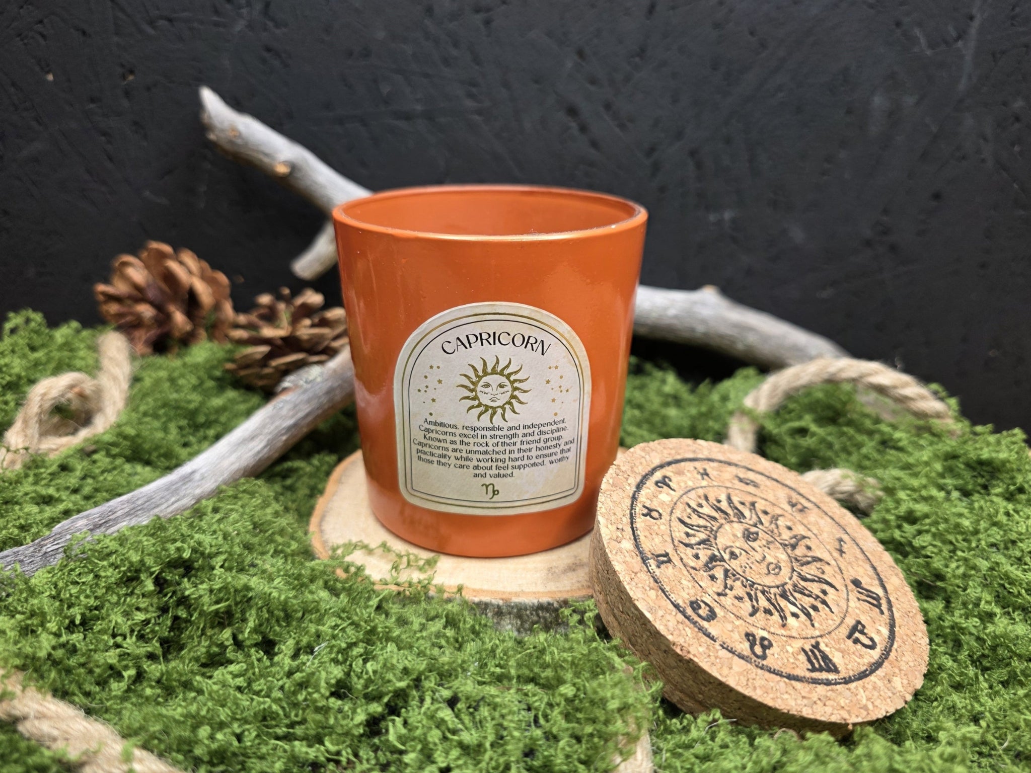 Tuoksuvat Horoskooppikynttilät kristalleilla, 12 erilaista - Inked Mystiqs