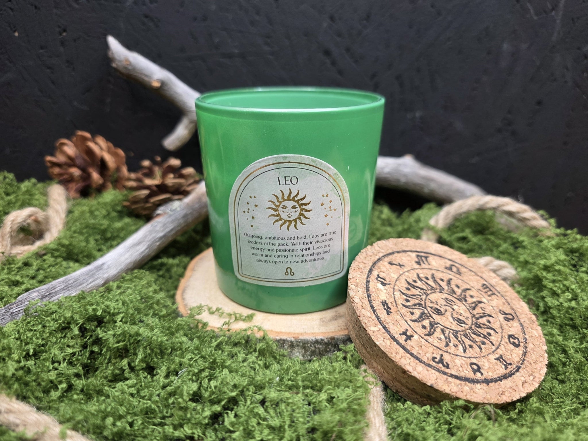 Tuoksuvat Horoskooppikynttilät kristalleilla, 12 erilaista - Inked Mystiqs