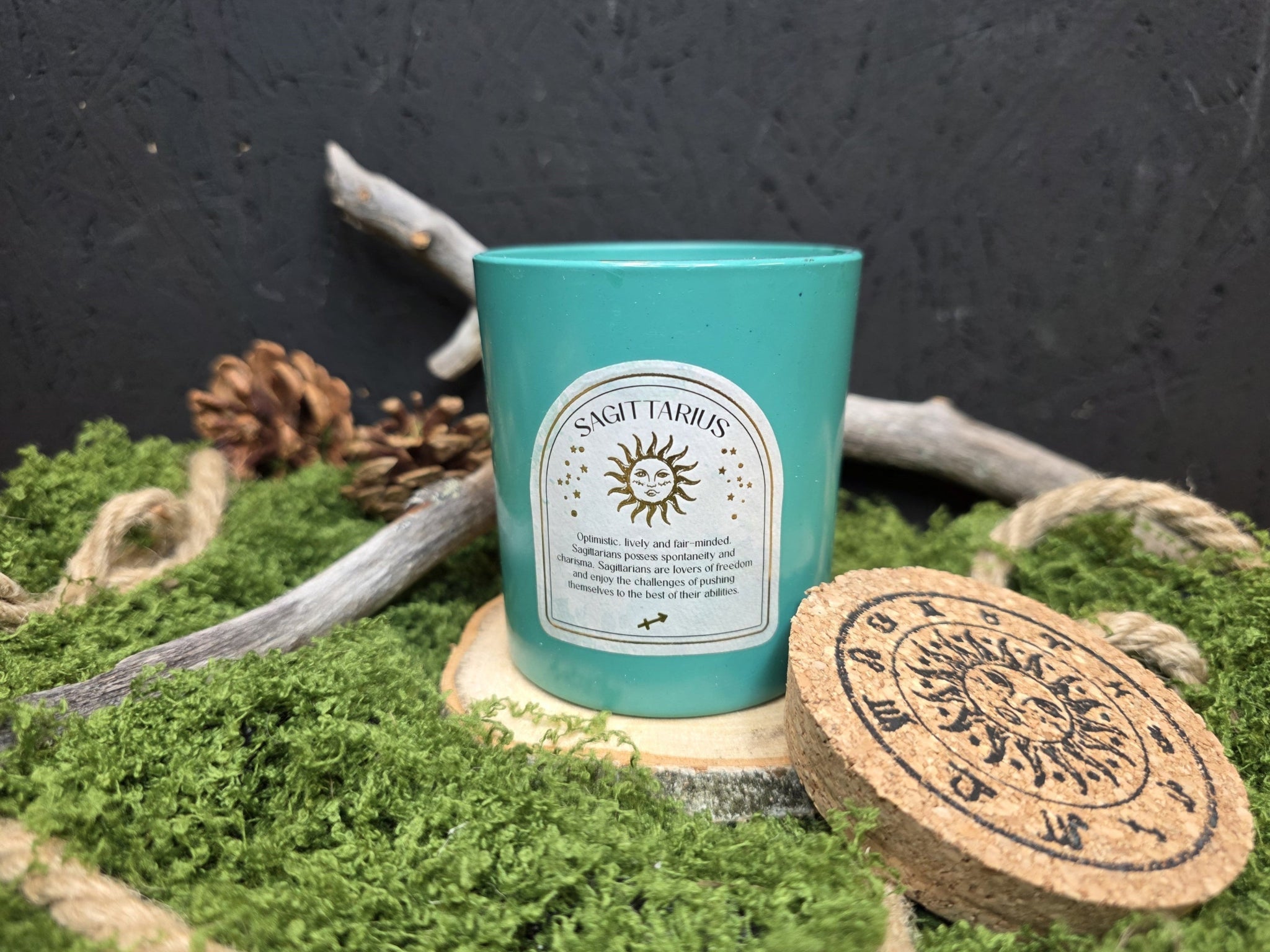 Tuoksuvat Horoskooppikynttilät kristalleilla, 12 erilaista - Inked Mystiqs