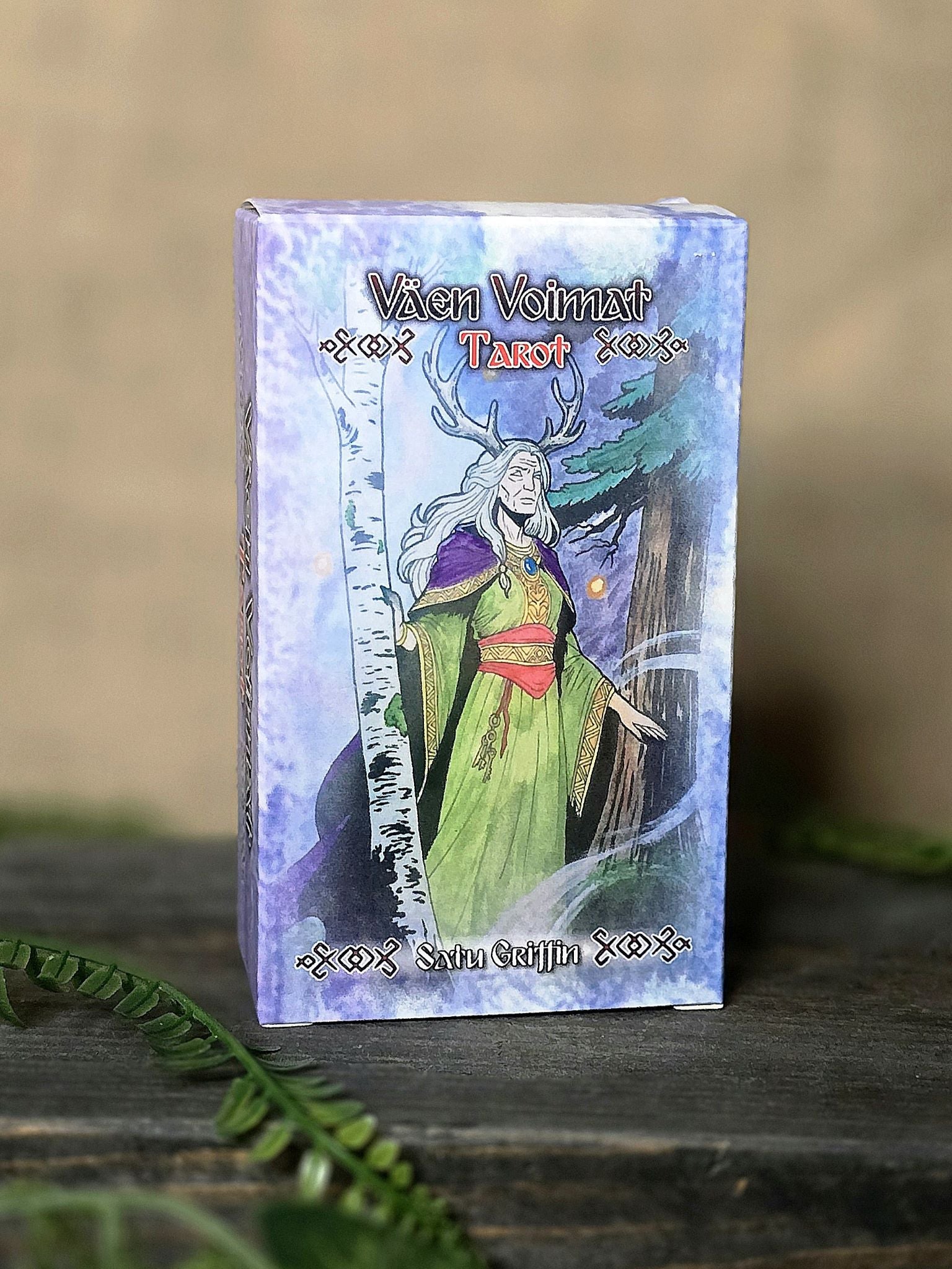 Väen voimat tarot pakka. 