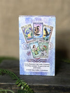 Väen voimat tarot pakka takaa.