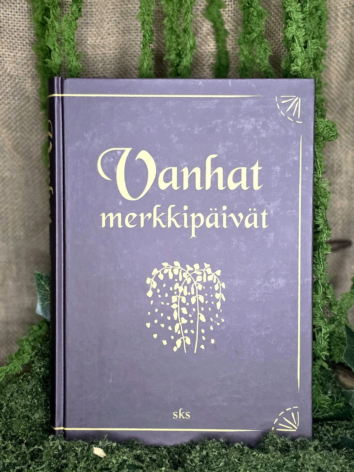 Vanhat merkkipäivät kirja.
