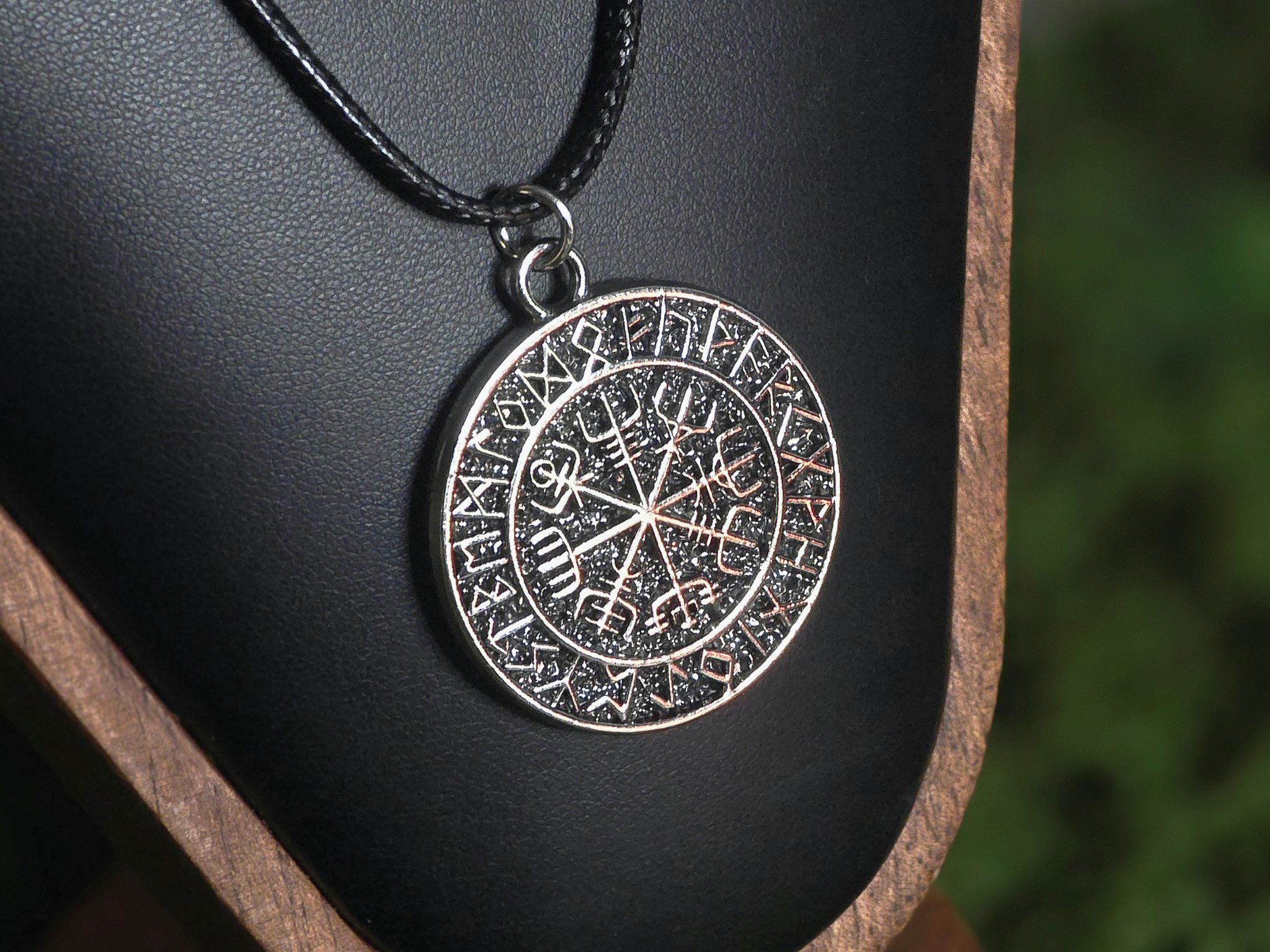 Vegvisir amuletti.