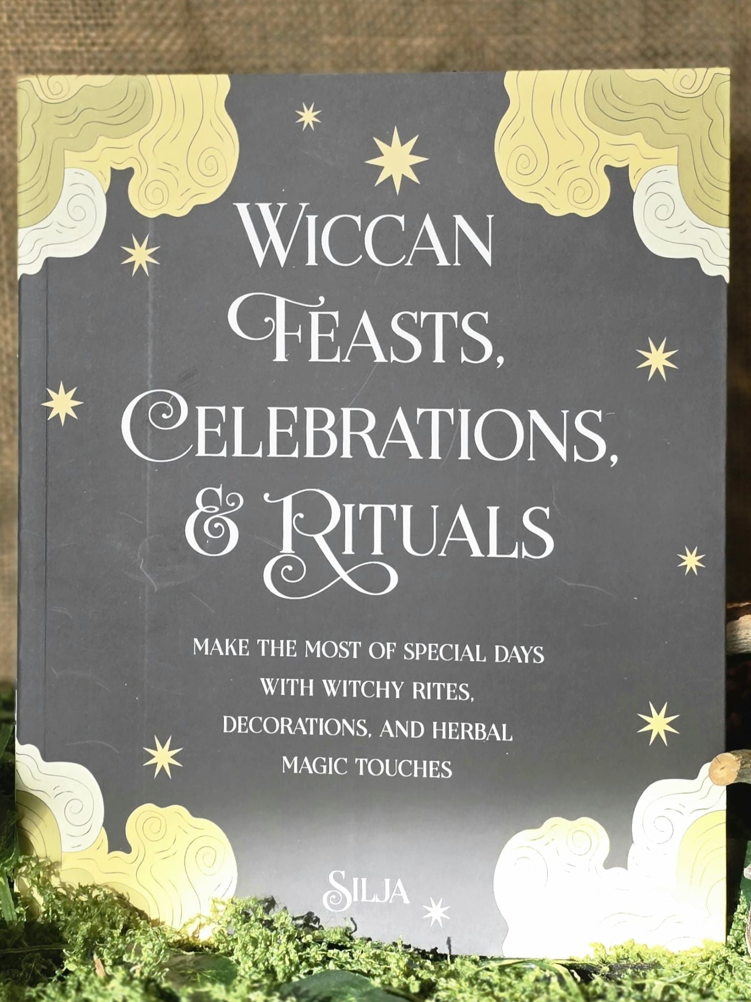 Wiccan Feasts, Celebrations, and Rituals - Make the Most of Special Days with Witchy Rites, Decorations, and Herbal Magic Touches, Silja, book in English from Inked Mystiqs store. 